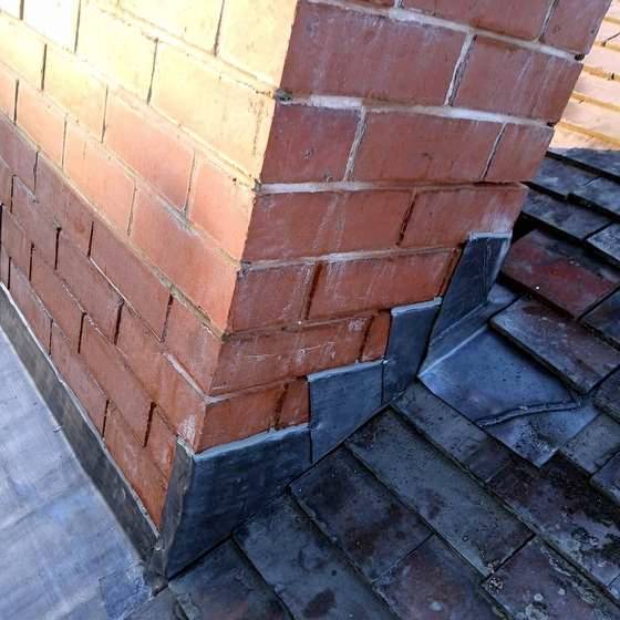 Stepped flashing